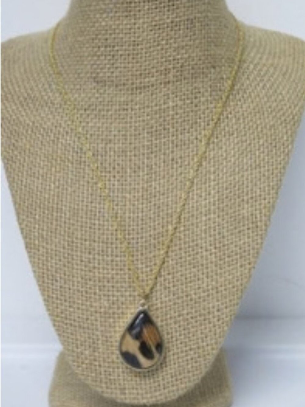 Leopard Print Teardrop Pendant Necklace Gold Tone New Chain Estate Jewelry